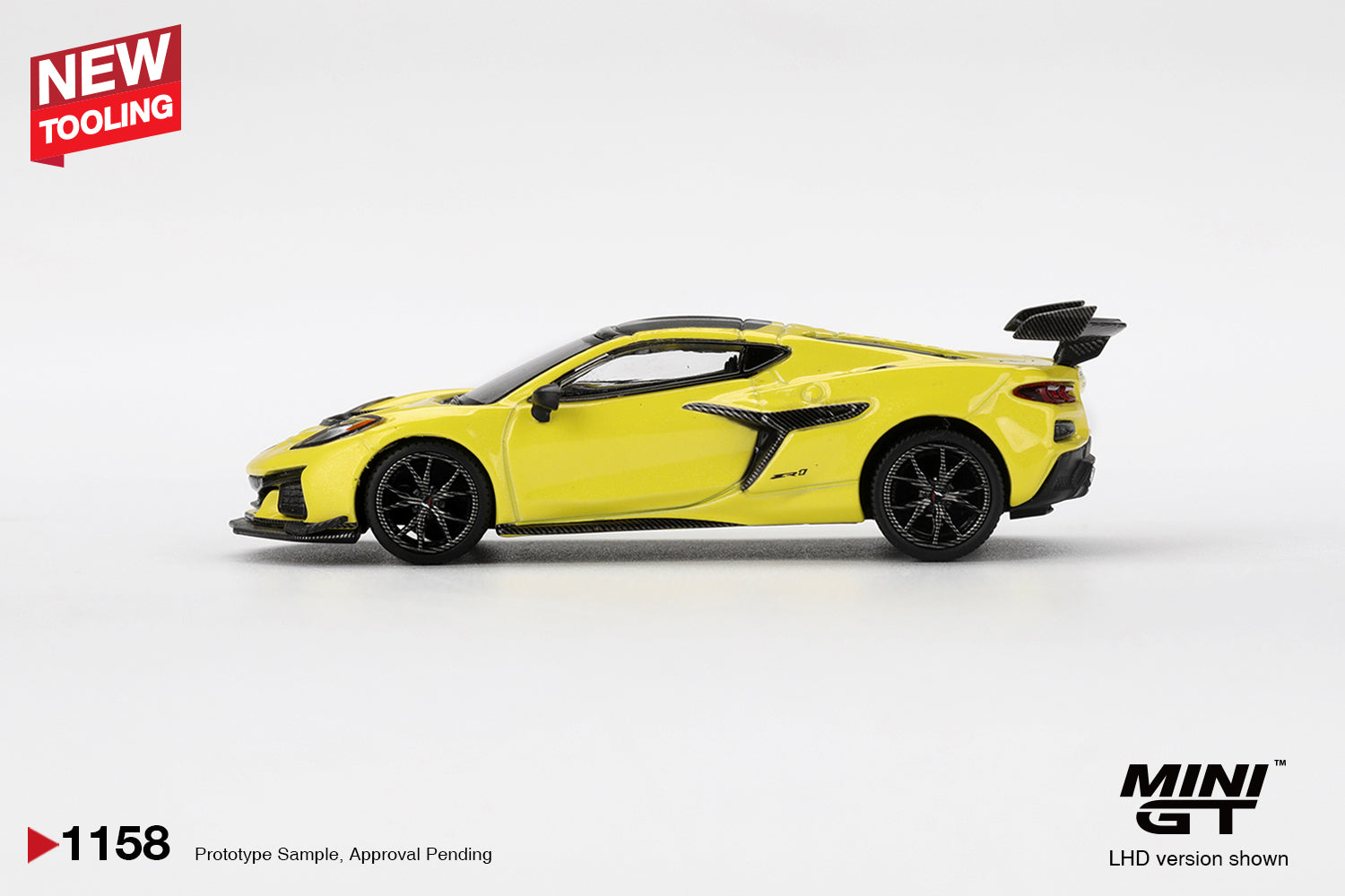 1:64 Mini GT Chevrolet Corvette C8 ZR1 Accelerate Yellow 2025 – yellow mid-engine Corvette die-cast model. Side