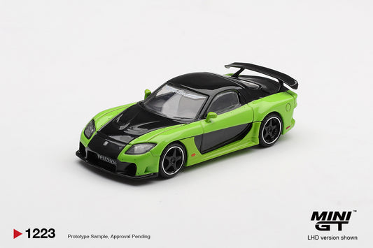 Mini GT 1:64 Mazda RX-7 FD VeilSide Fortune7 green diecast model. Front