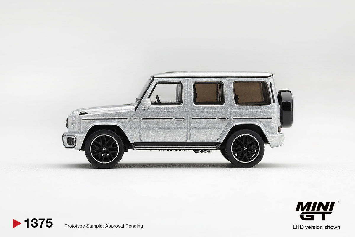 Mini GT Mercedes-Benz G63 AMG 2022 in Silver Metallic, detailed 1:64 scale model.