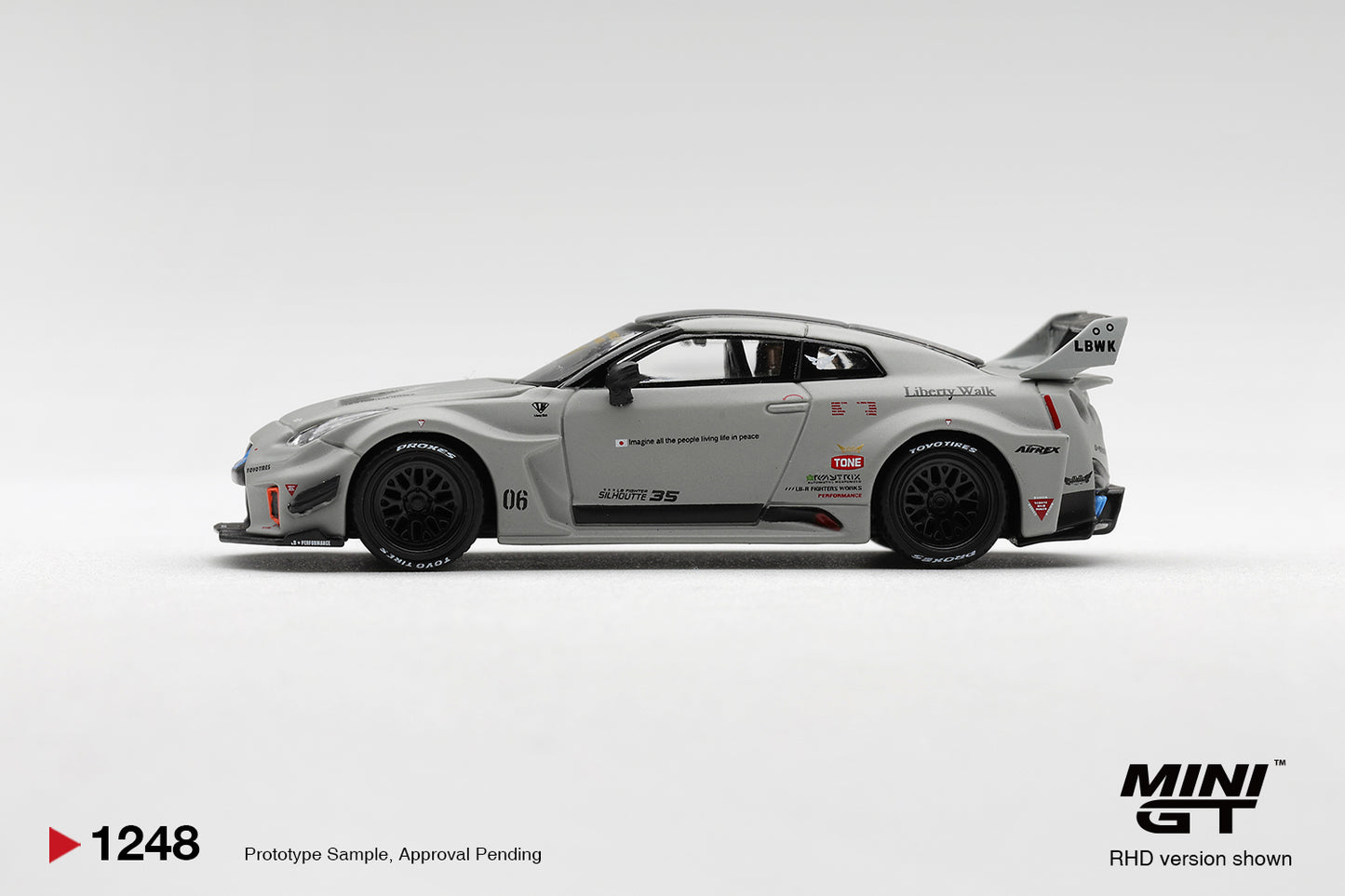 Mini GT Nissan GT-R R35 LB-Super Silhouette GT-RR Ver1 Matt Grey 2026 1:64. Side