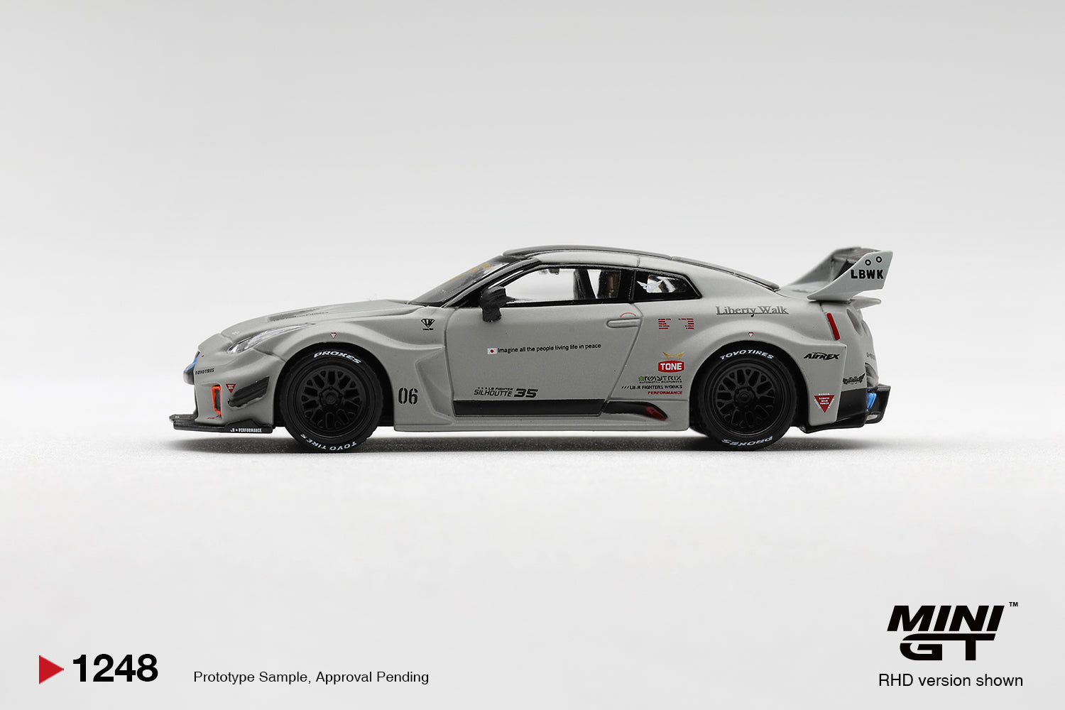 Mini GT Nissan GT-R R35 LB-Super Silhouette GT-RR Ver1 Matt Grey 2026 1:64. Side