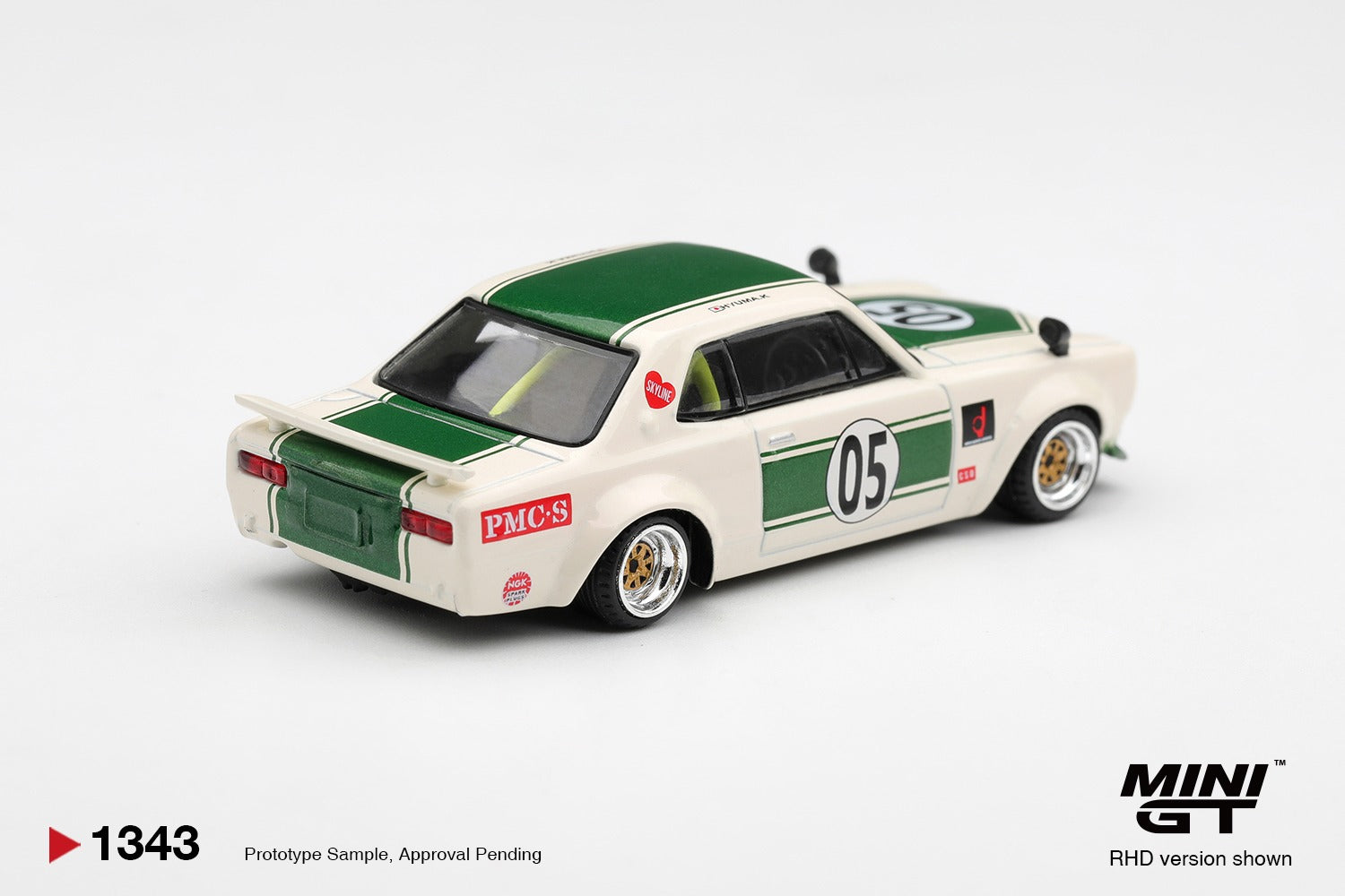 Mini GT Nissan Skyline GT-R Hakosuka LB-Works in white and green.