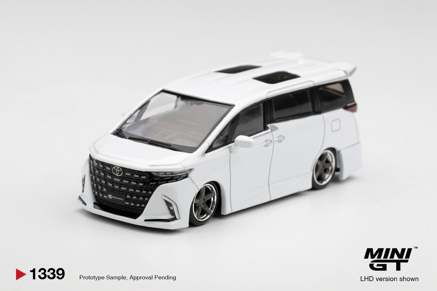 Mini GT Toyota Alphard 40 KUHL in white.