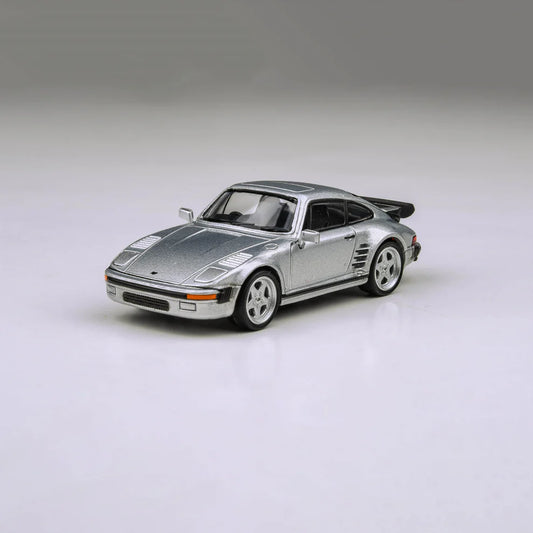 PARA64 1:64 RUF BTR Slantnose 1986 silver Porsche Flachbau diecast model. Front