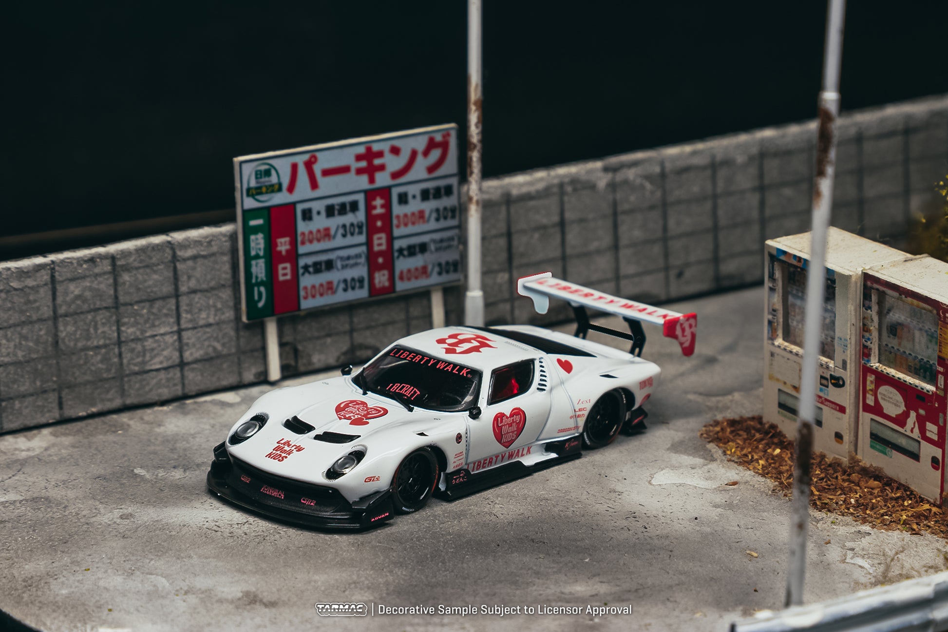 Tarmac Works Lamborghini Miura LB-Silhouette Works Kids from the Global64 collection. Front