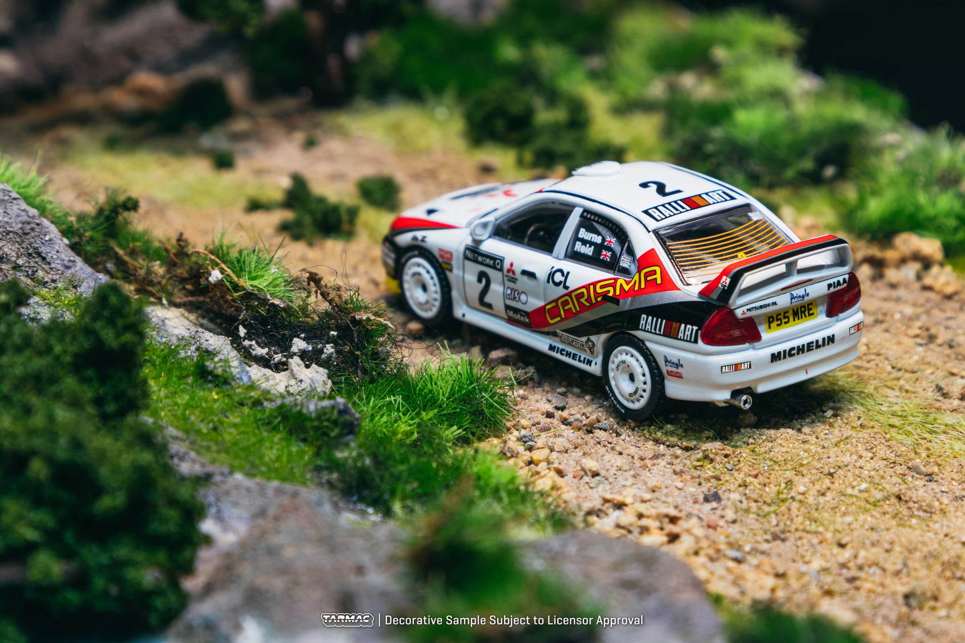 Tarmac Works Global64 Mitsubishi Carisma GT Evo IV Richard Burns RAC Rally.