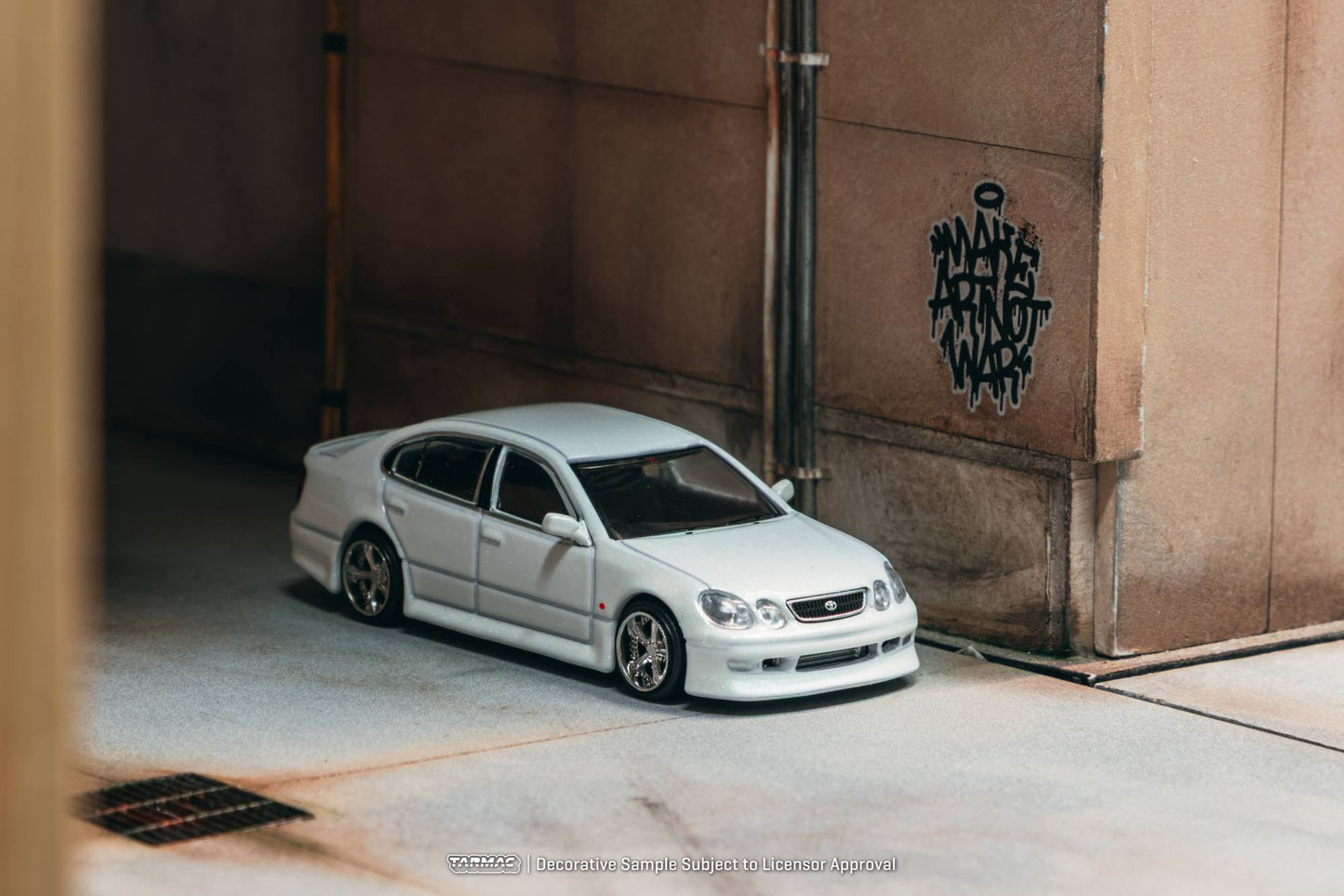 Tarmac Works Toyota Aristo JZS161 V300 Vertex in white from the Global64 collection. Front