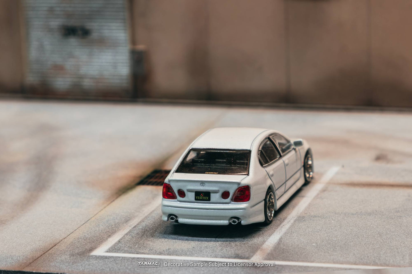 Tarmac Works Toyota Aristo JZS161 V300 Vertex in white from the Global64 collection. Back