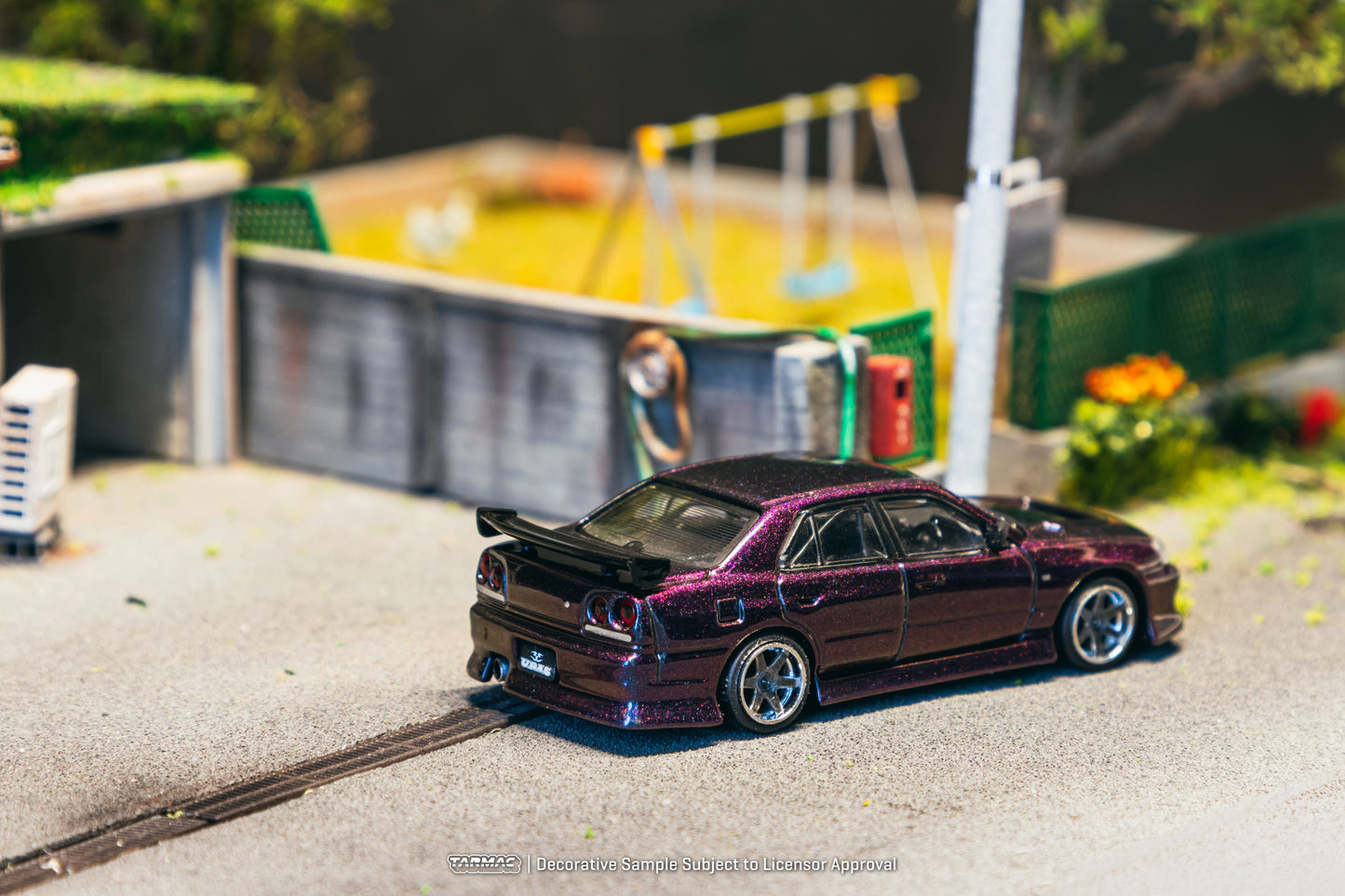 Tarmac Works Nissan Skyline ER34 URAS in Midnight Purple from the Global64 collection. Back