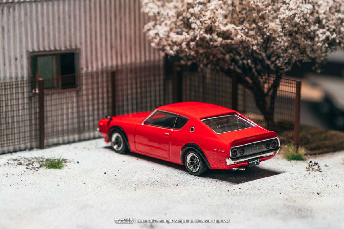 Tarmac Works 1972 Nissan Skyline 2000GT-R KPGC110 in red, a 1:64 Global64 diecast model.