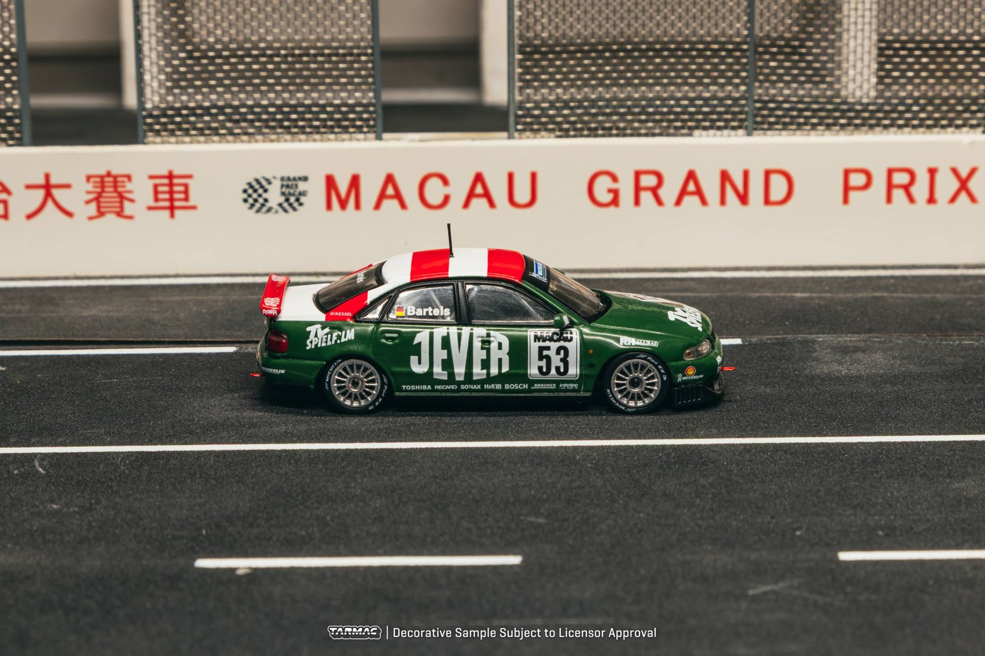 Tarmac Works Audi A4 B5 Quattro #53 Macau Guia Race winner 1:64 diecast. Side