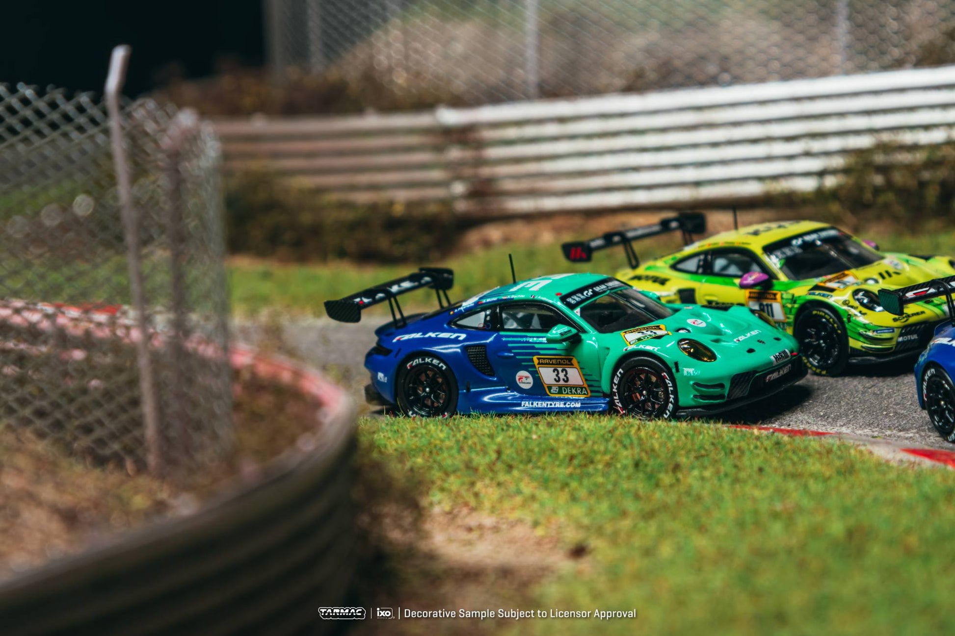 Tarmac Works Porsche 911 992 GT3 #33 Nürburgring 24h 1:64 diecast. Side