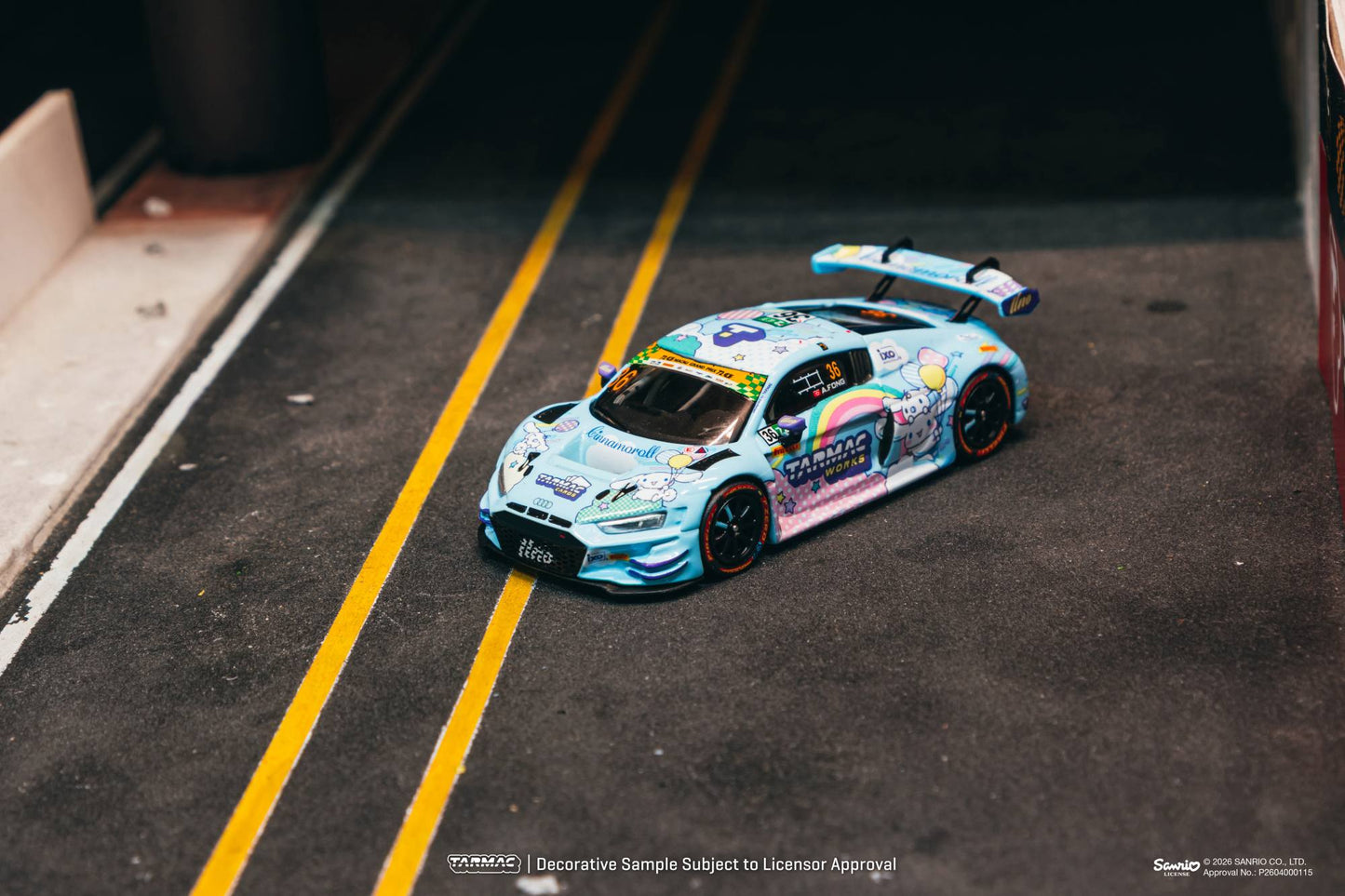 Tarmac Works Audi R8 LMS GT3 EVO II #36 Macau GT diorama set 1:64. Front