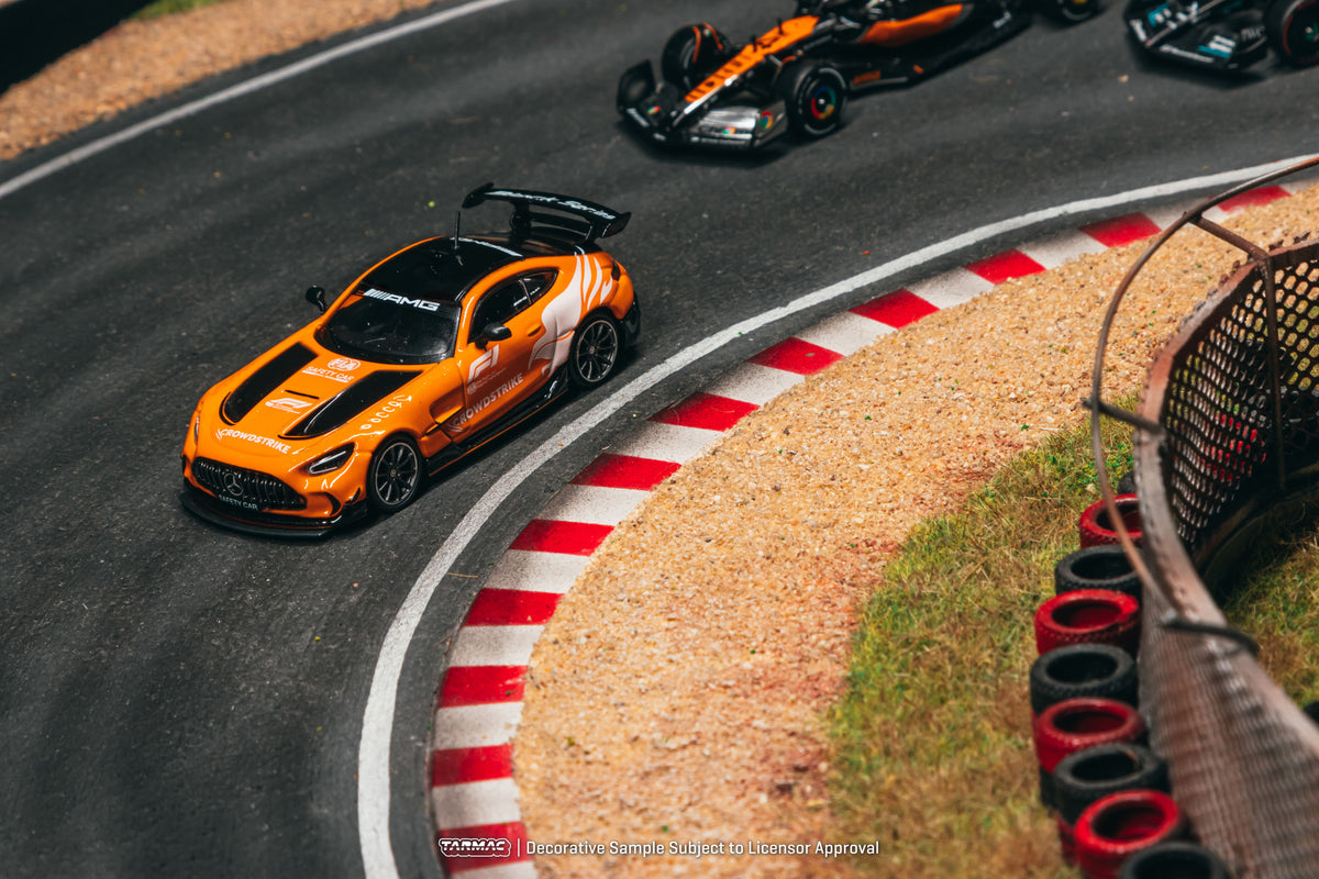 Tarmac Works Global64 2025 Mercedes-AMG GT Black Series Formula 1 Safety Car British Grand Prix in 1:64 scale
