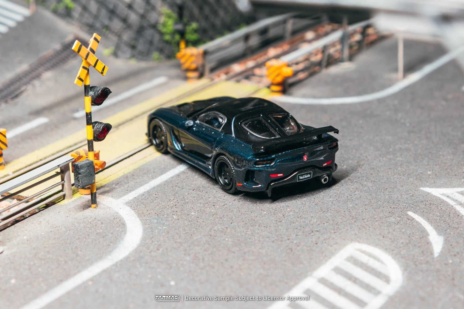 Tarmac Works 1:64 Mazda RX-7 FD VeilSide Fortune dark blue black diecast model. Back