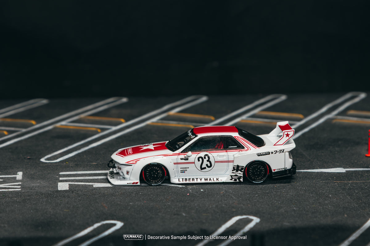 Tarmac Works 2026 Nissan Skyline R32 LB-Kaido Works Tarmac in white and red, a 1:64 Hobby64 model.