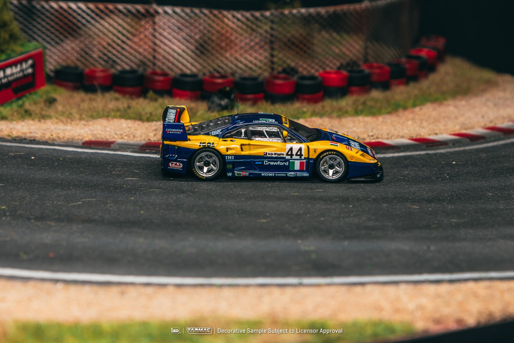 Tarmac Works Ferrari F40 GTE #44 1:64 scale model car from the 24 Hours of Le Mans. Side