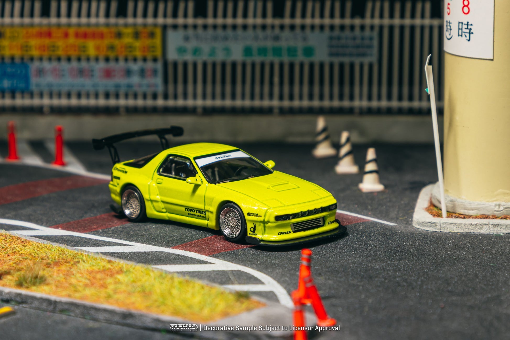 1:64 Tarmac Works Pandem Mazda RX-7 FC3S Yellow – widebody JDM die-cast model with display base. Front