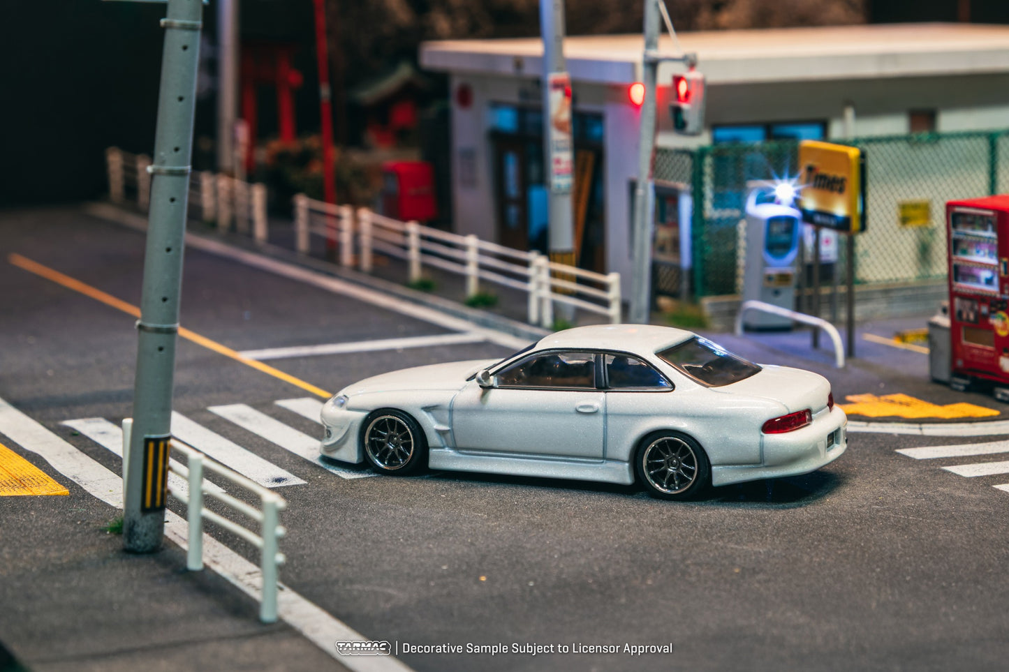 Tarmac Works 1:64 Vertex Toyota Soarer JZZ30 White diecast model car. Back
