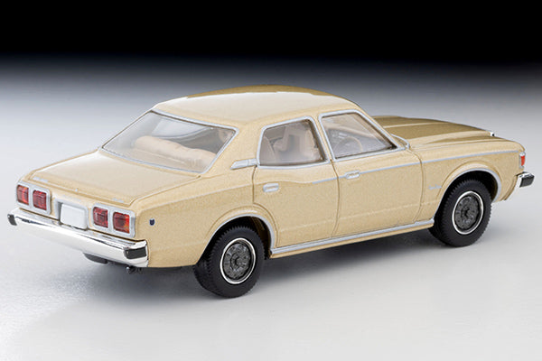 Tomica Limited Vintage NEO 1978 Toyota Crown 2000 Super Saloon Extra in gold, 1:64 scale
