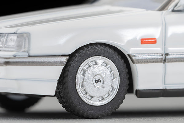 Tomica Limited Vintage 1985 Nissan Skyline R31 1800 Passage white 1:64