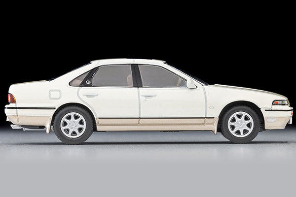 Tomica Limited Vintage 1991 Nissan Cefiro Town Ride SV white beige 1:64