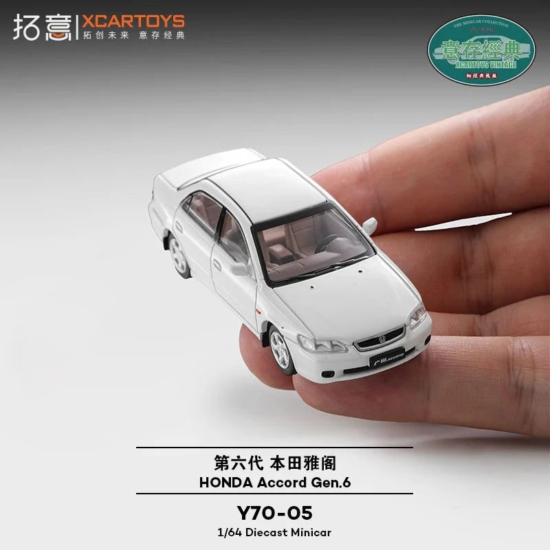 XCARTOYS Honda Accord 6th Generation in White.